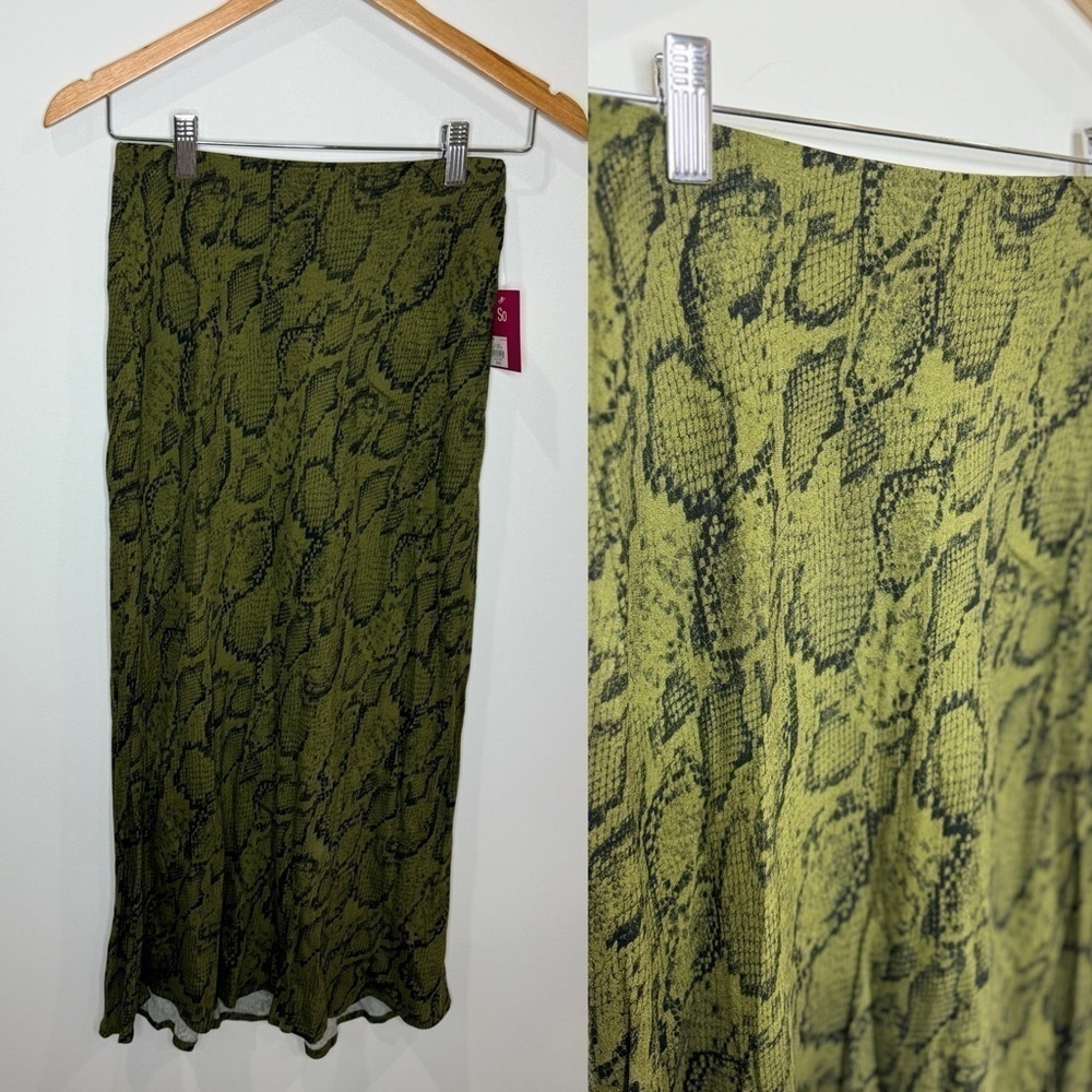 So Green Snake Print Midi Skirt (XS)